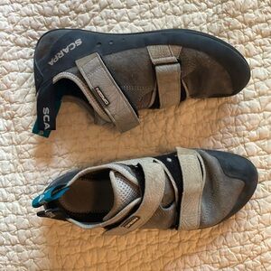 SCARPA Origin Climbing / Bouldering Shoes in EU size 41 - excellent condition